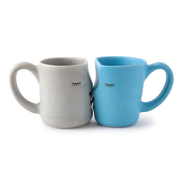 Fall In Love With The Kissing Mugs ECoffeeFinder 1